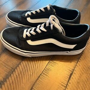 Vans women’s Classic Black and White Sneakers